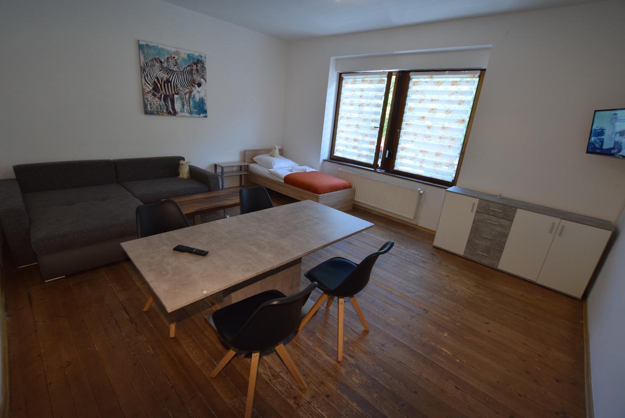 Apartment Ostendplatz Stuttgart Exterior foto